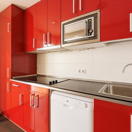 Aparteasy - Private Terrace, 3-Bedroom Apartment Барселона Екстериор снимка