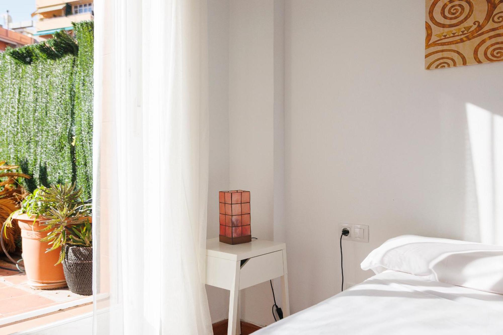 Aparteasy - Private Terrace, 3-Bedroom Apartment Барселона Екстериор снимка