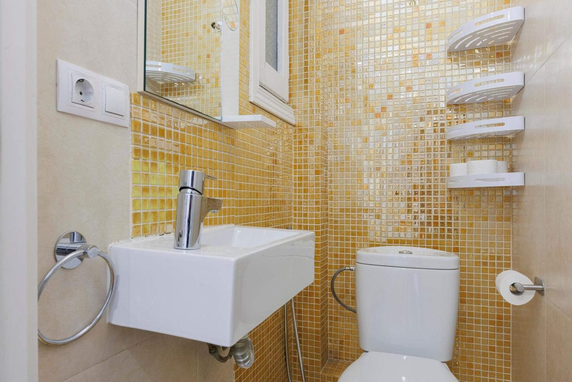 Aparteasy - Private Terrace, 3-Bedroom Apartment Барселона Екстериор снимка