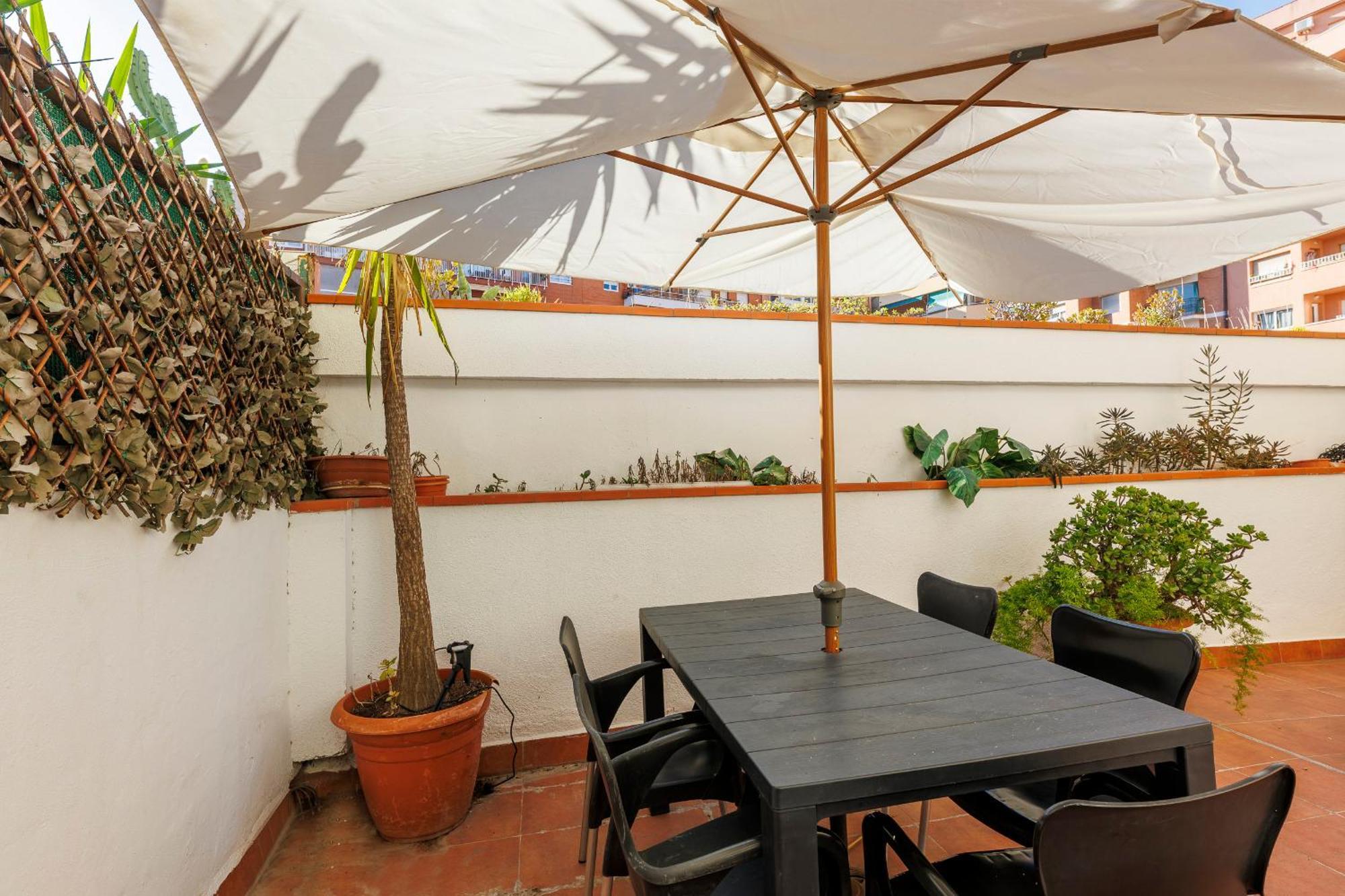 Aparteasy - Private Terrace, 3-Bedroom Apartment Барселона Екстериор снимка